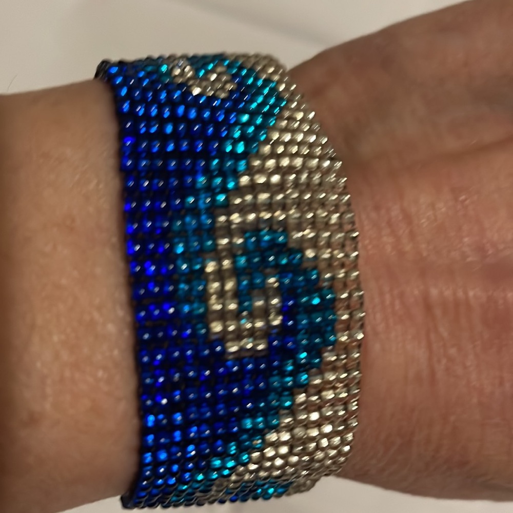 Beaded Ocean Waves Bracelet